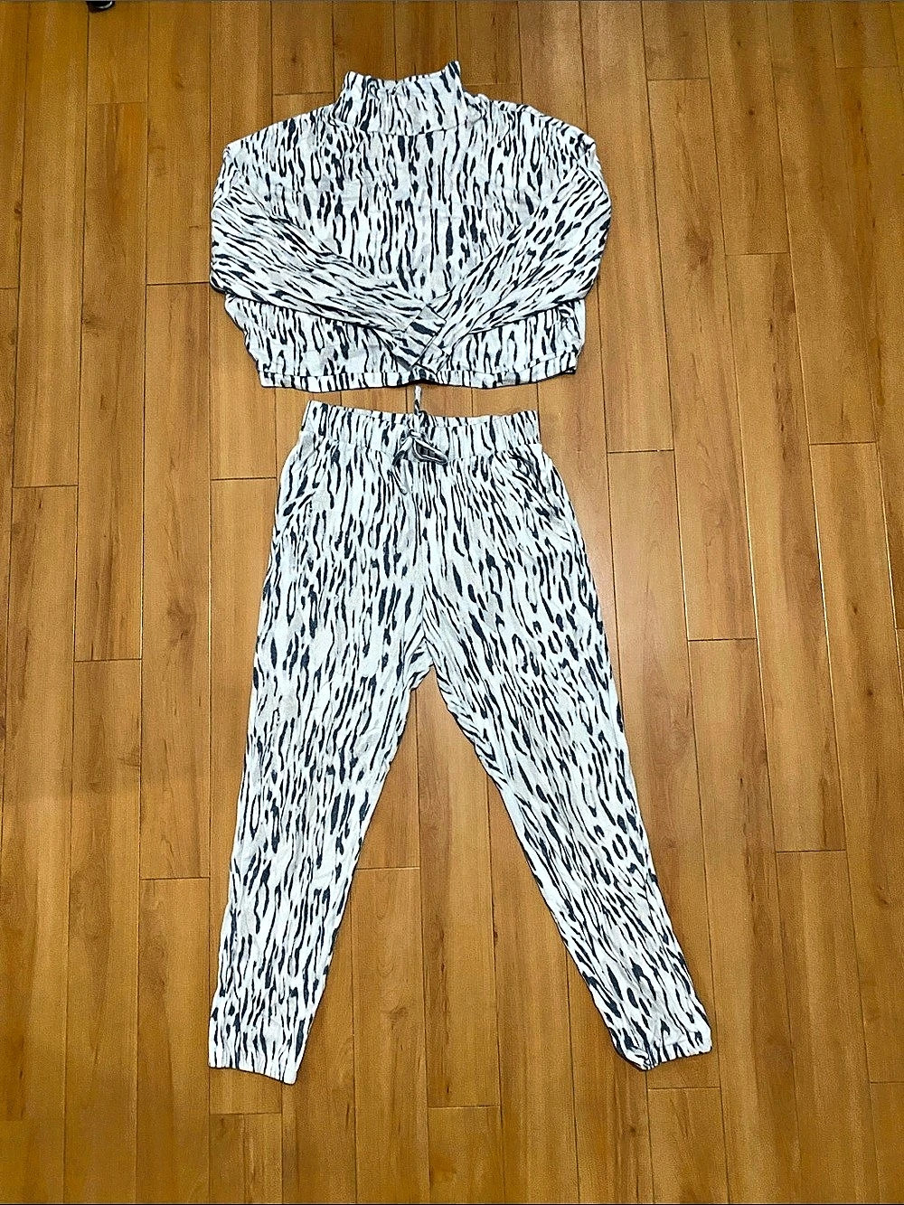 Express Animal Print Two-Piece Set Size Small/Medium